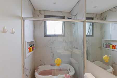 Apartamento à venda com 168m², 3 quartos e 3 vagas Apartamento à venda com 168m², 3 quartos e 3 vagasBanheiro da Suíte 1