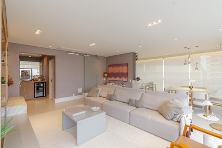 Apartamento à venda com 168m², 3 quartos e 3 vagas Apartamento à venda com 168m², 3 quartos e 3 vagasSala