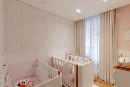 Apartamento à venda com 168m², 3 quartos e 3 vagas Apartamento à venda com 168m², 3 quartos e 3 vagasSuíte 1