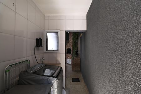 Casa de condomínio à venda com 140m², 3 quartos e 4 vagasLavanderia