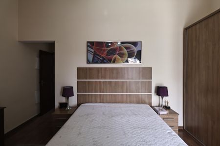 Casa de condomínio à venda com 140m², 3 quartos e 4 vagasSuite