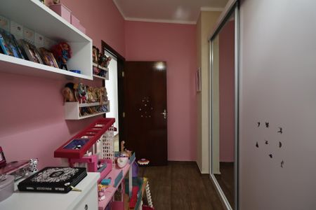 Casa de condomínio à venda com 140m², 3 quartos e 4 vagasQuarto 1