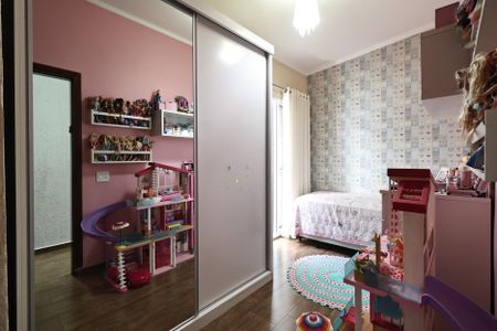 Casa de condomínio à venda com 140m², 3 quartos e 4 vagasQuarto 1