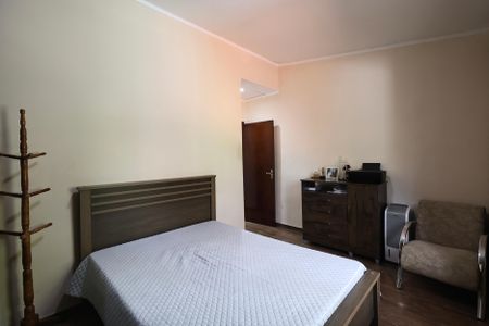 Casa de condomínio à venda com 140m², 3 quartos e 4 vagasQuarto 2