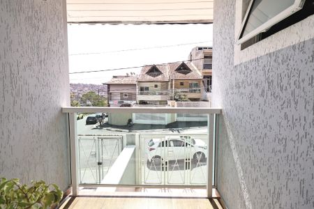 Casa de condomínio à venda com 140m², 3 quartos e 4 vagasSacada