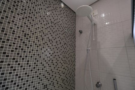 Casa de condomínio à venda com 140m², 3 quartos e 4 vagasBanheiro