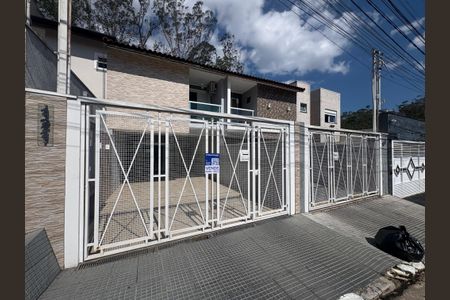 Casa de condomínio à venda com 140m², 3 quartos e 4 vagasFachada + plaquinha