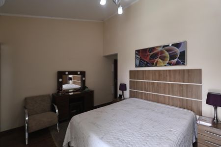 Casa de condomínio à venda com 140m², 3 quartos e 4 vagasSuite