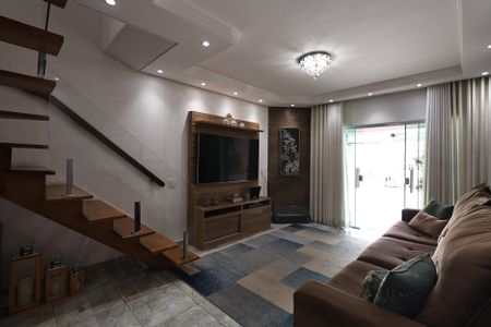 Casa de condomínio à venda com 140m², 3 quartos e 4 vagasSala