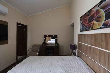 Casa de condomínio à venda com 140m², 3 quartos e 4 vagasSuite