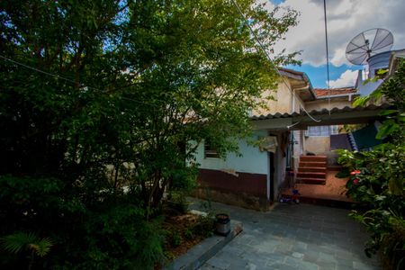 Casa à venda com 56m², 2 quartos e 2 vagasQuintal