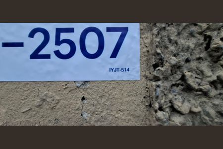 Casa à venda com 56m², 2 quartos e 2 vagasCód plaquinha