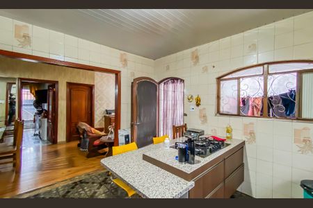 Casa para alugar com 250m², 2 quartos e 2 vagasCozinha