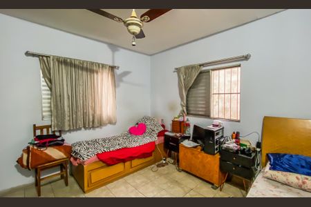 Casa para alugar com 250m², 2 quartos e 2 vagasQuarto 2