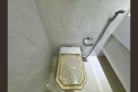 Casa de condomínio à venda com 280m², 4 quartos e 2 vagasSuíte 3 - Banheiro