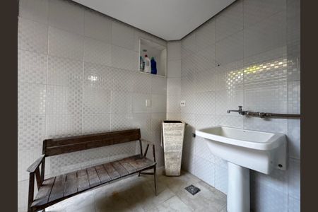 Casa de condomínio à venda com 280m², 4 quartos e 2 vagasÁrea de Serviço