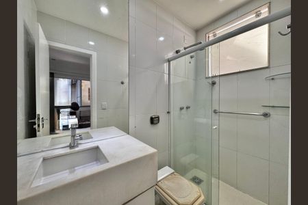 Casa de condomínio à venda com 280m², 4 quartos e 2 vagasSuíte 4 - Banheiro