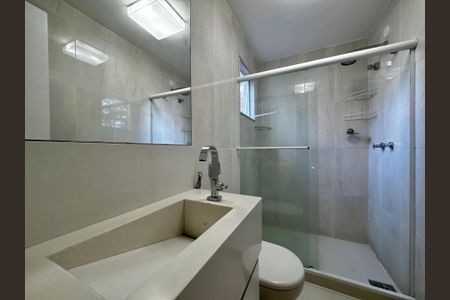 Casa de condomínio à venda com 280m², 4 quartos e 2 vagasSuíte 2 - Banheiro