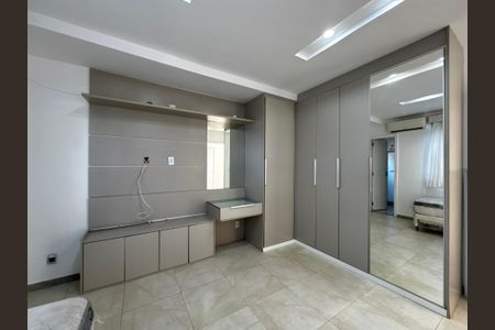 Casa de condomínio à venda com 280m², 4 quartos e 2 vagasSuíte 2