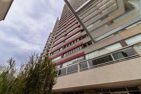 Apartamento à venda com 47m², 1 quarto e 1 vaga Apartamento à venda com 47m², 1 quarto e 1 vagaFachada