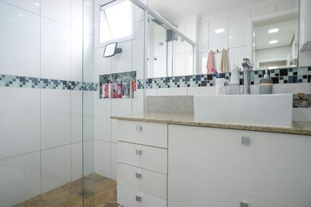 Apartamento à venda com 125m², 3 quartos e 3 vagasBanheiro da suíte