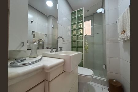 Apartamento para alugar com 170m², 3 quartos e 2 vagas Apartamento para alugar com 170m², 3 quartos e 2 vagasBanheiro Social