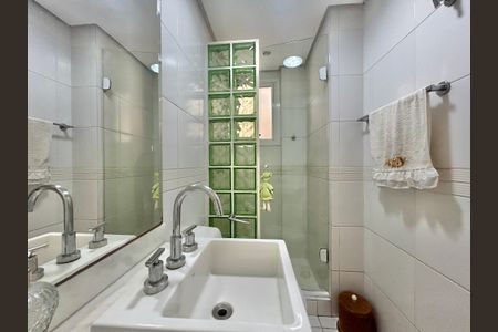 Apartamento para alugar com 170m², 3 quartos e 2 vagas Apartamento para alugar com 170m², 3 quartos e 2 vagasBanheiro Social