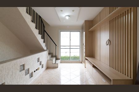 Sala de casa de condomínio para alugar com 2 quartos, 81m² em Vila Talarico, São Paulo