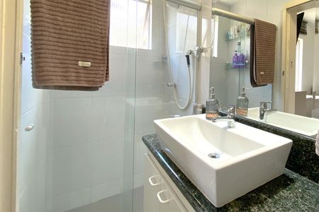 Apartamento à venda com 111m², 3 quartos e 2 vagasBanheiro da Suíte 1