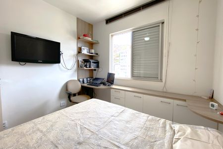 Apartamento à venda com 111m², 3 quartos e 2 vagasQuarto 2