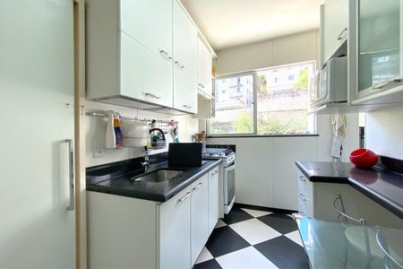 Apartamento à venda com 111m², 3 quartos e 2 vagasCozinha