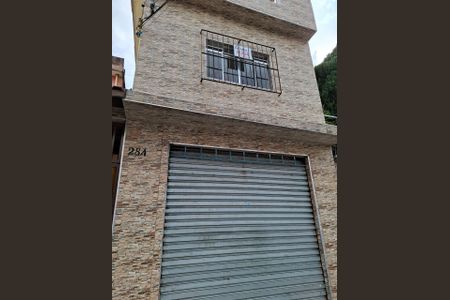 Casa para alugar com 80m², 2 quartos e sem vagaFachada