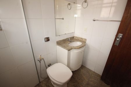 Apartamento à venda com 100m², 3 quartos e 2 vagasbanheiro 2