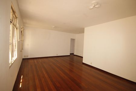 Apartamento à venda com 100m², 3 quartos e 2 vagasSala