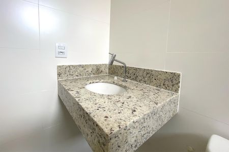 Apartamento à venda com 135m², 3 quartos e 2 vagas Apartamento à venda com 135m², 3 quartos e 2 vagasBanheiro da Suíte 1