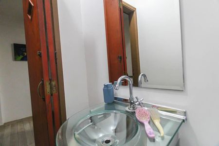 Casa à venda com 150m², 4 quartos e 2 vagasLavabo