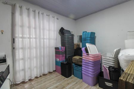 Casa à venda com 150m², 4 quartos e 2 vagasEscritório