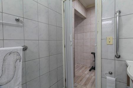 Casa à venda com 150m², 4 quartos e 2 vagasBanheiro