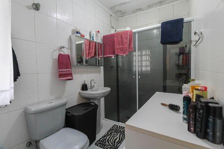 Casa à venda com 150m², 4 quartos e 2 vagasBanheiro da Suíte