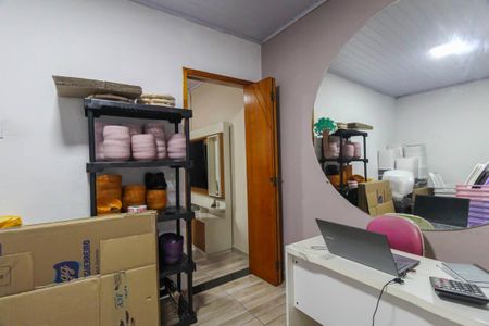 Casa à venda com 150m², 4 quartos e 2 vagasEscritório