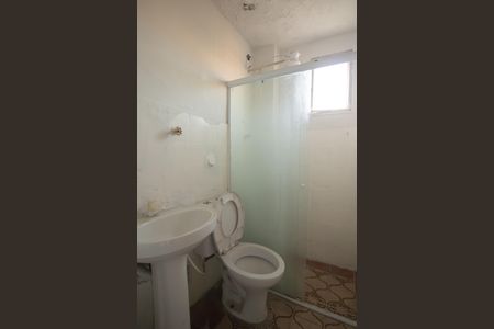 Banheiro de apartamento para alugar com 2 quartos, 55m² em Trindade, São Gonçalo
