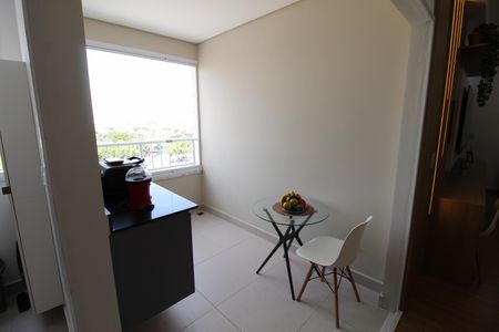 Apartamento para alugar com 64m², 2 quartos e 1 vagaSacada