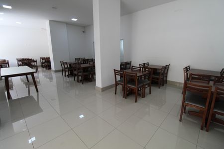 Apartamento para alugar com 64m², 2 quartos e 1 vagaÁrea comum - Salão de Festas