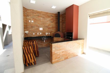 Apartamento para alugar com 64m², 2 quartos e 1 vagaÁrea comum - Churrasqueira
