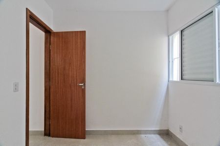 Quarto de casa para alugar com 1 quarto, 42m² em Moinho Velho, São Paulo
