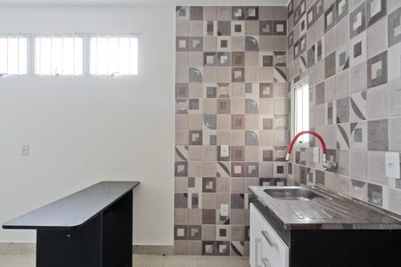 Sala/Cozinha de casa para alugar com 1 quarto, 42m² em Moinho Velho, São Paulo