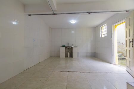 Casa à venda com 180m², 3 quartos e sem vagaSala e Cozinha