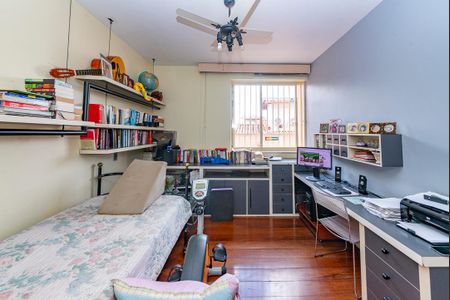 Casa à venda com 622m², 5 quartos e 5 vagas Casa à venda com 622m², 5 quartos e 5 vagasQuarto 5