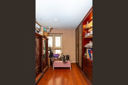 Casa à venda com 622m², 5 quartos e 5 vagas Casa à venda com 622m², 5 quartos e 5 vagasSala 4