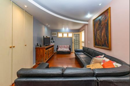 Casa à venda com 622m², 5 quartos e 5 vagas Casa à venda com 622m², 5 quartos e 5 vagasSala 3